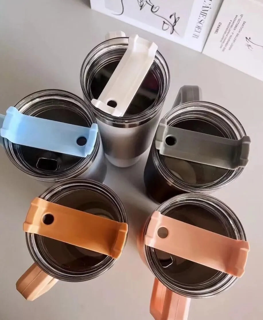 𝖳𝗎𝗆𝖻𝗅𝖾𝗋 𝗐𝗂𝗍𝗁 𝖧𝖺𝗇𝖽𝗅𝖾 𝖺𝗇𝖽 𝖲𝗍𝗋𝖺𝗐