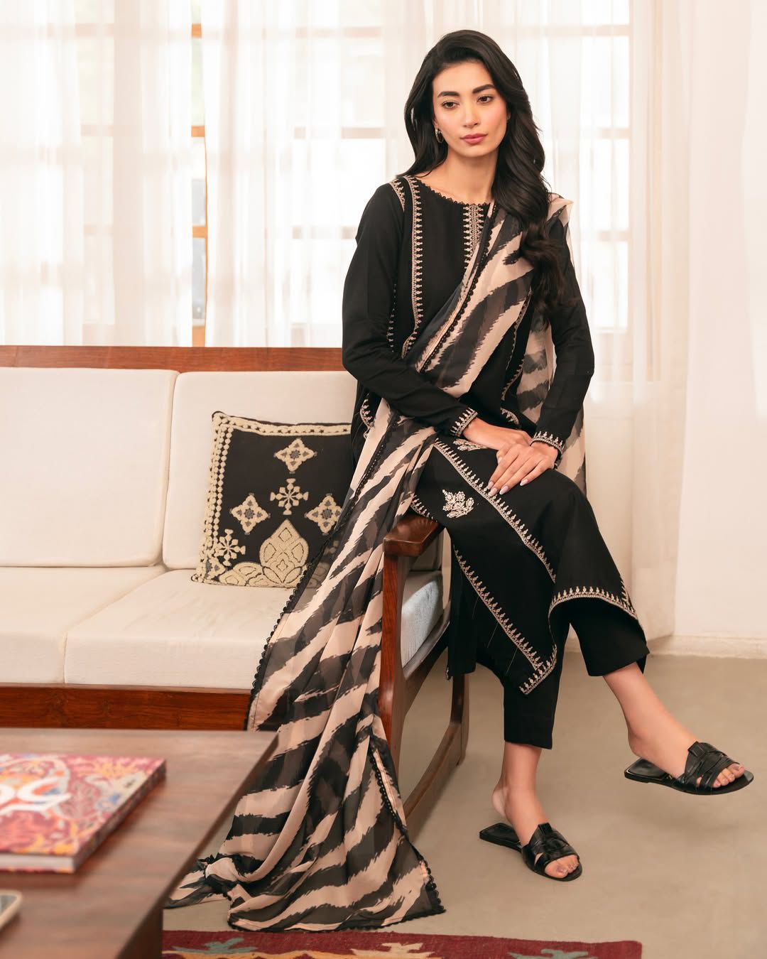 URGE – Pure Lawn 3-Piece Embroidered Suit for Women